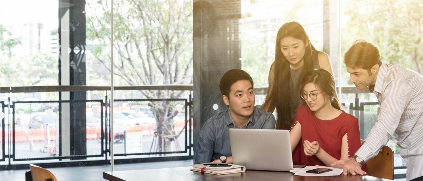 A group in discussion during a digital learning session